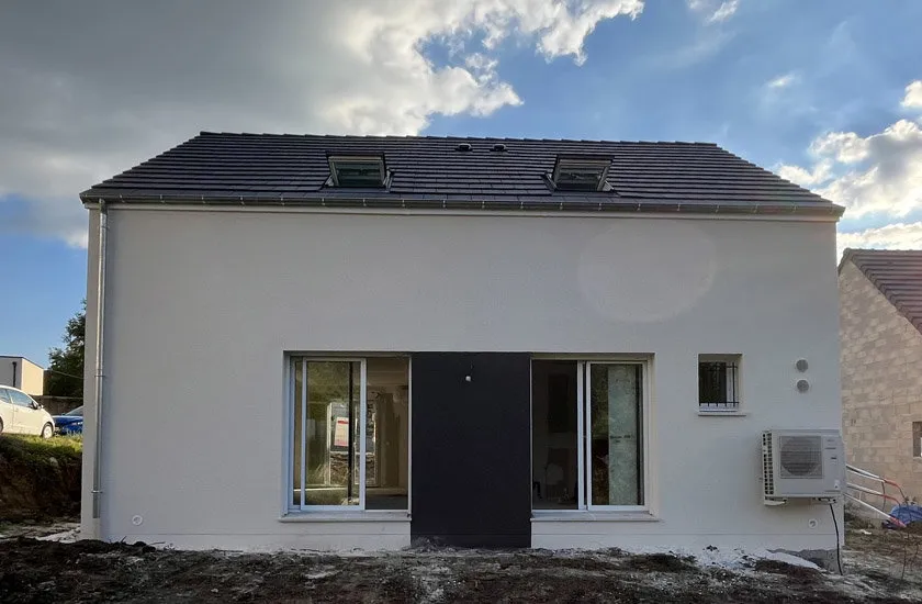 Extérieur - Maison Individuelle avec Garage à Combs-la-Ville