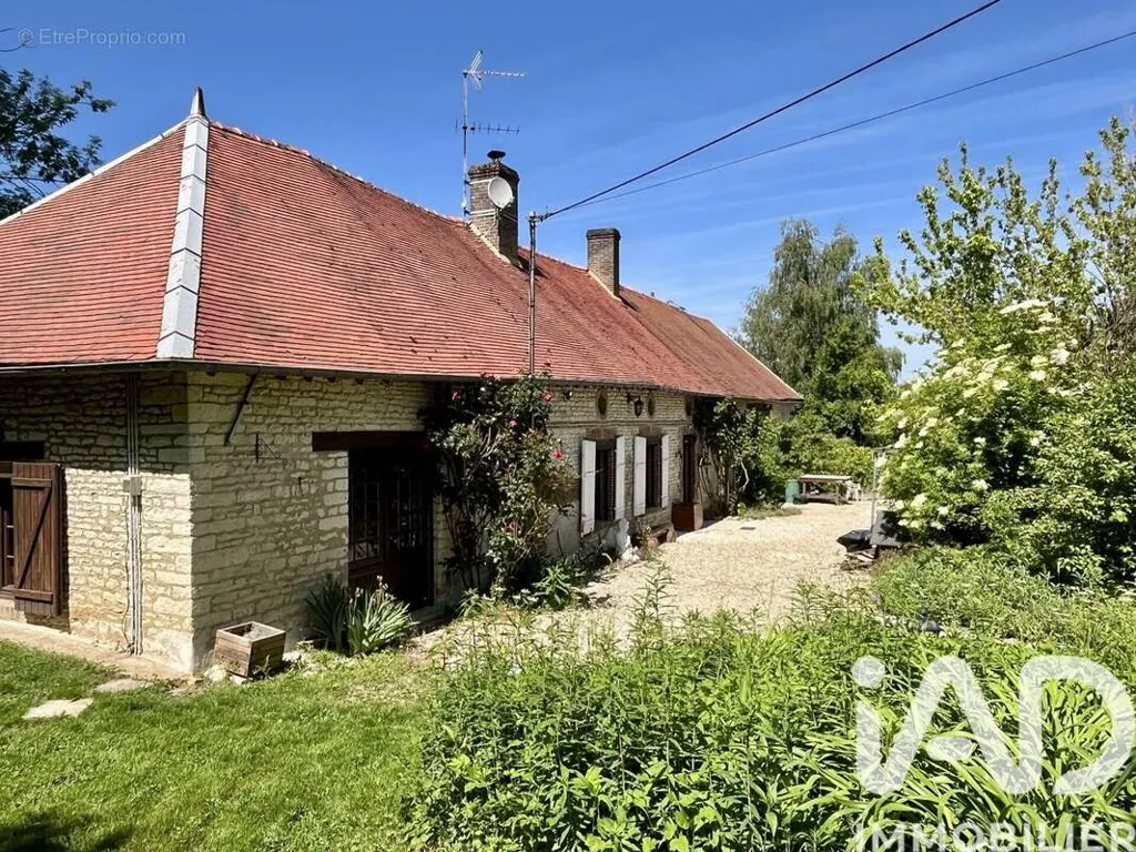 Maison 5 pièces à Montfey