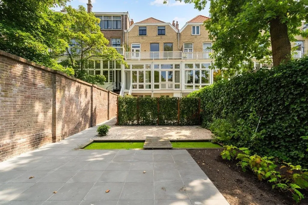 Jardin - Renovated Apartment with Garden in The Hague
