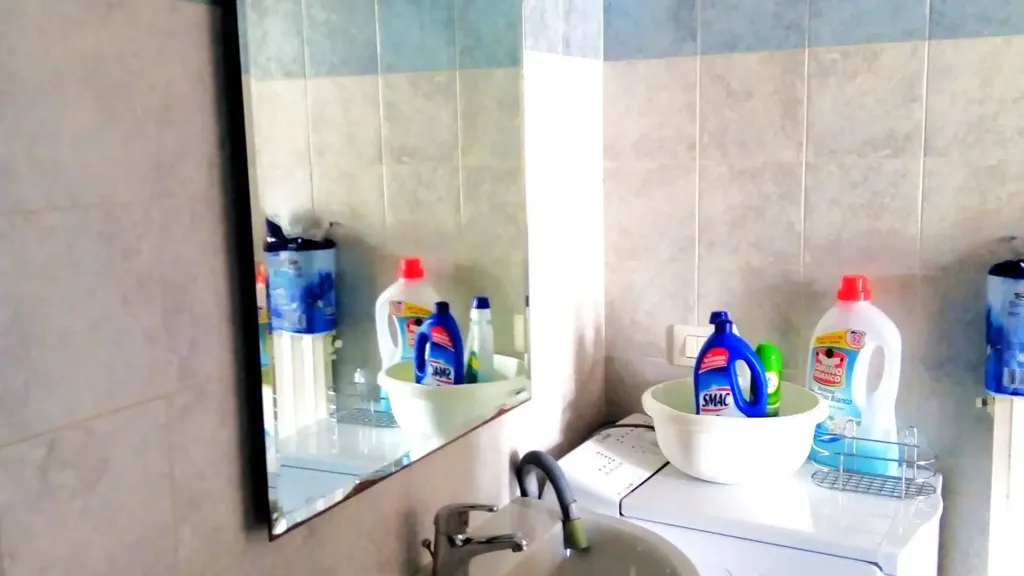 Bagni - Studio with Balcony in Central Alessandria