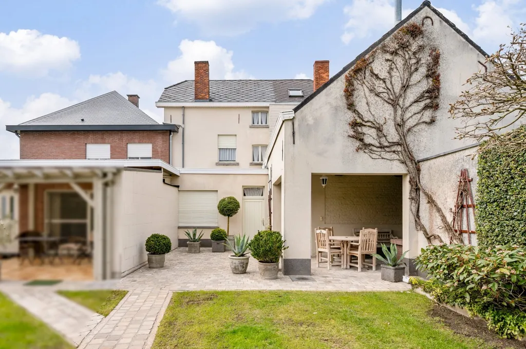 Maison à Renover avec Jardin à Putte