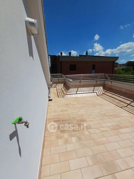 Terrazza - Appartamento con terrazzo e vista a Potenza