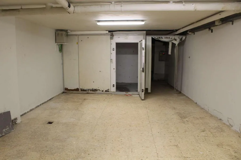 Garaaž - Commercial Space with Parking in Benicasim
