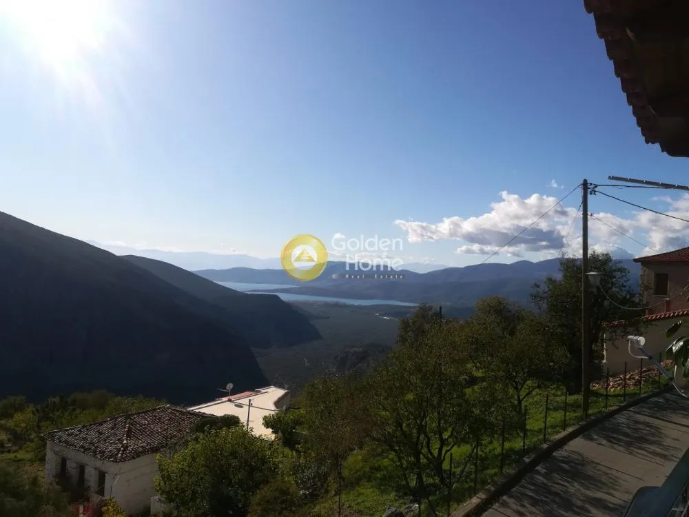 Terrasse - Amphitheatre-Style Plot with Panoramic Views in Delphi