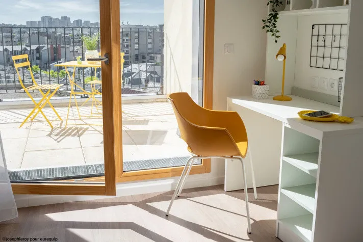 Rõdu - 10th Floor Studio in Central Location
