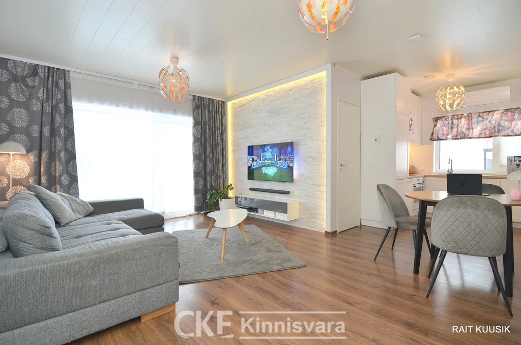 Séjour - Four-Bedroom House with Terrace in Tõrvandi