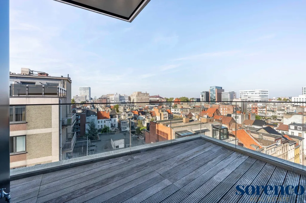 Balcon - Penthouse avec Terrasse Panoramique à Anvers