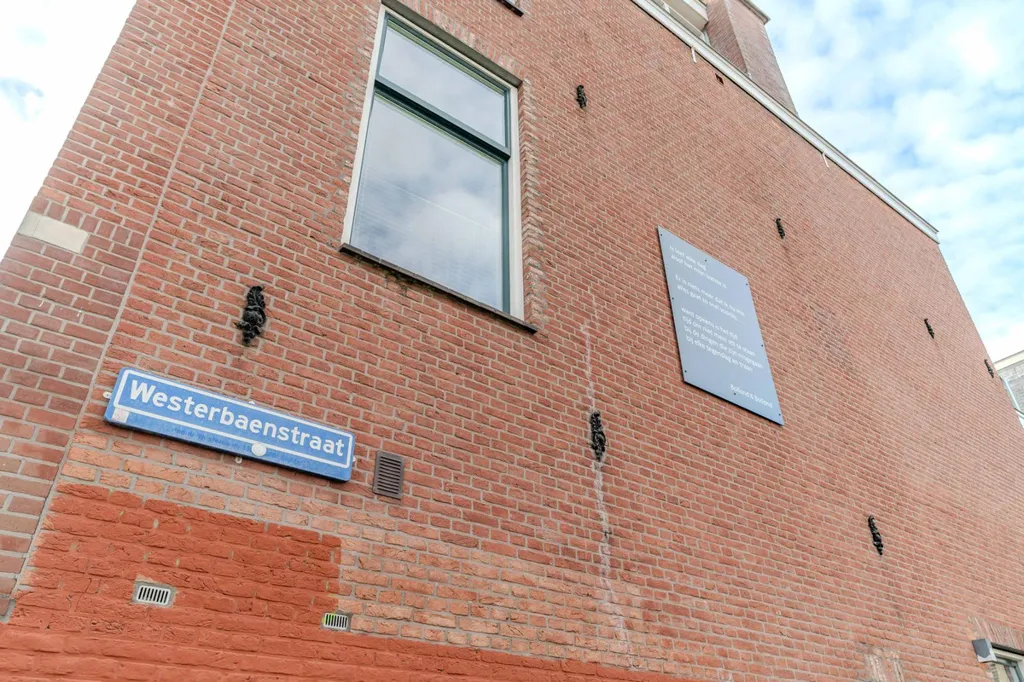 Exterior - Modernised Three-Bedroom Flat with Garden in 's-Gravenhage