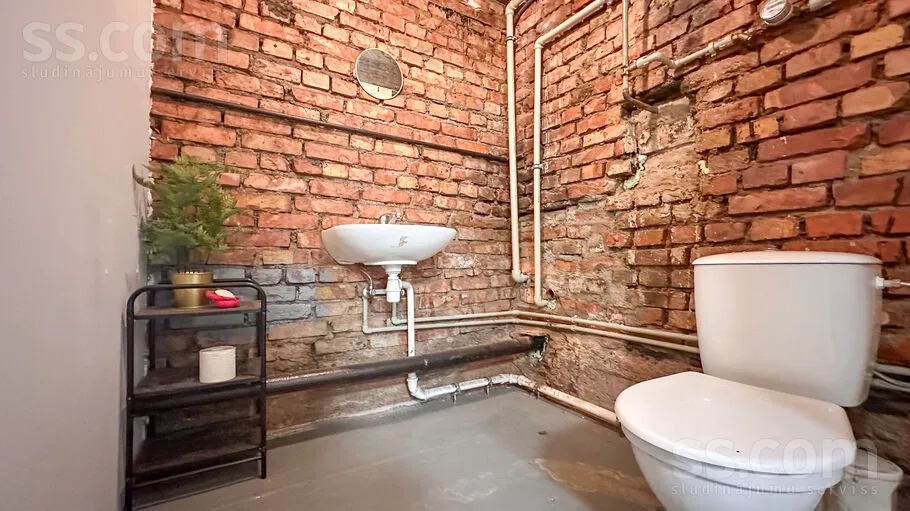 Salles de bain - Warehouse with Office Space in Riga Centre