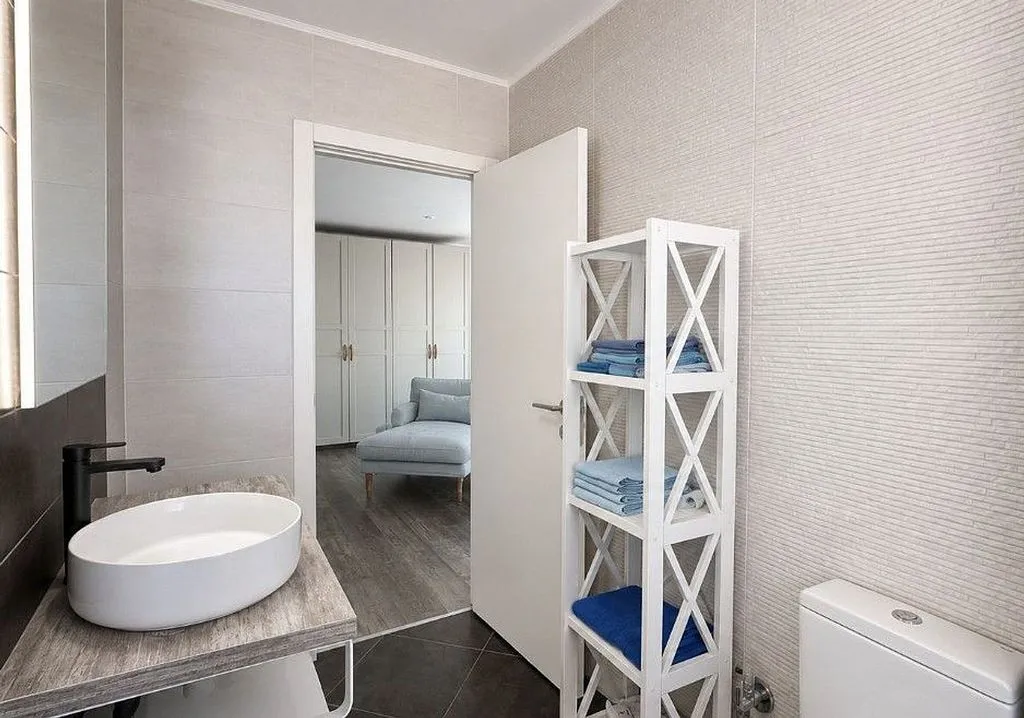 Vannitoad - Loft Apartment with Terrace in Can Pastilla