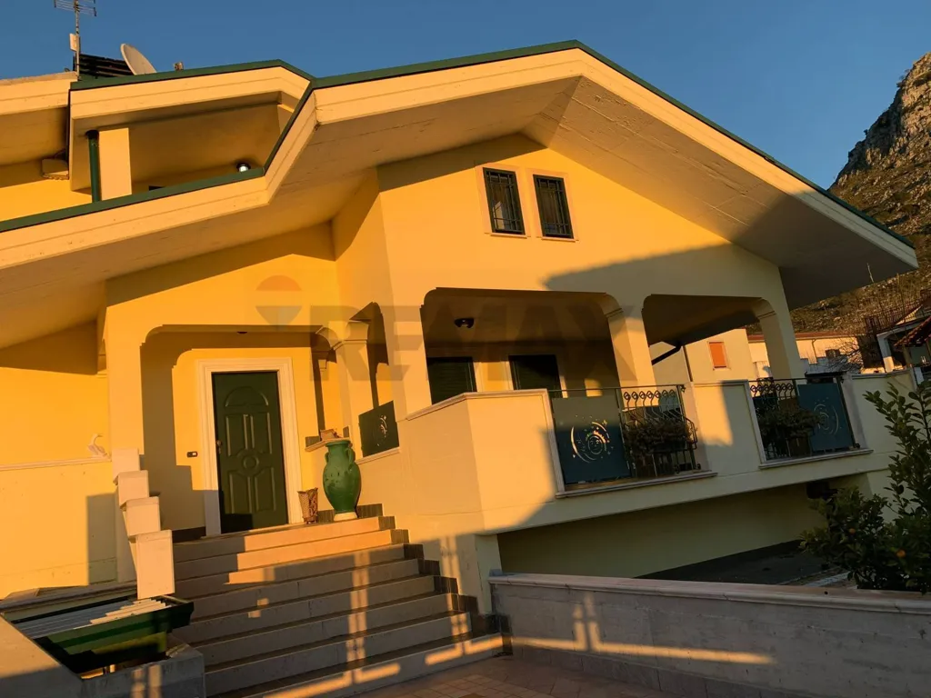Extérieur - Modern Villa with Panoramic Terrace in Cervaro