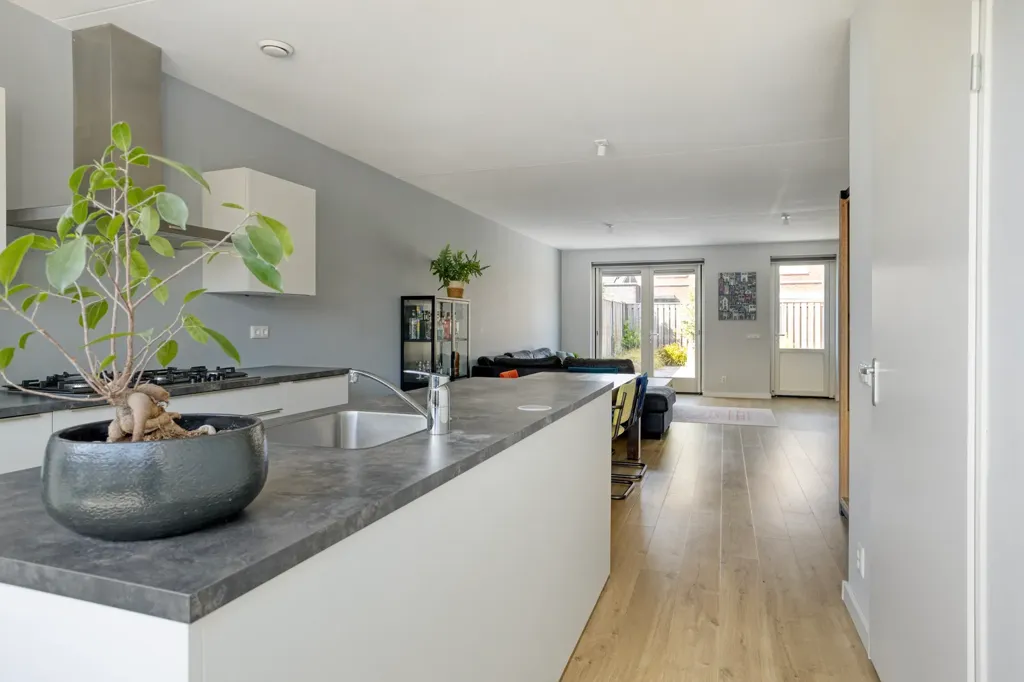 Cuisine - Spacious House with Garden in Oud Gastel