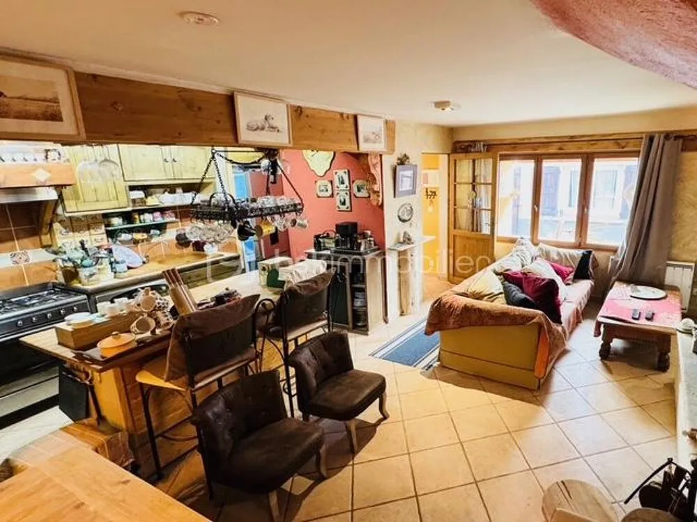 Salle à manger - Maison de village en pierre au cœur du Haut Verdon