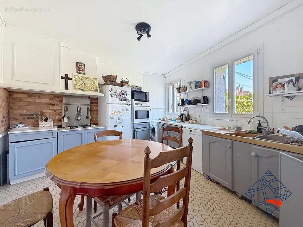Kitchen - Two-Home Ensemble with Garden in Notre-Dame-De-Bondeville