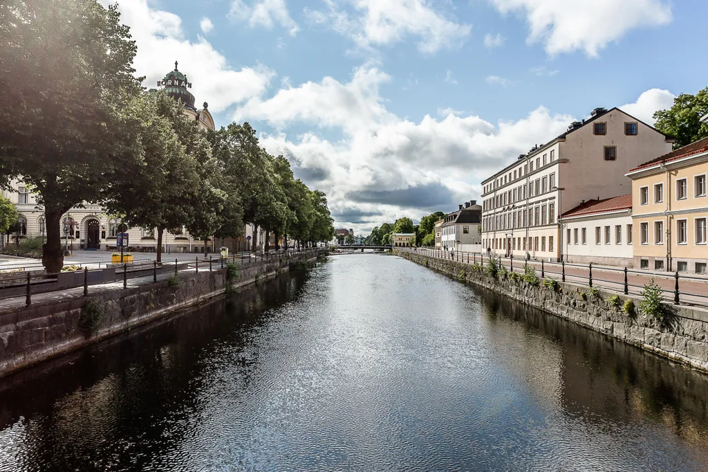 1st Floor Apartment with Garden View in Central Uppsala