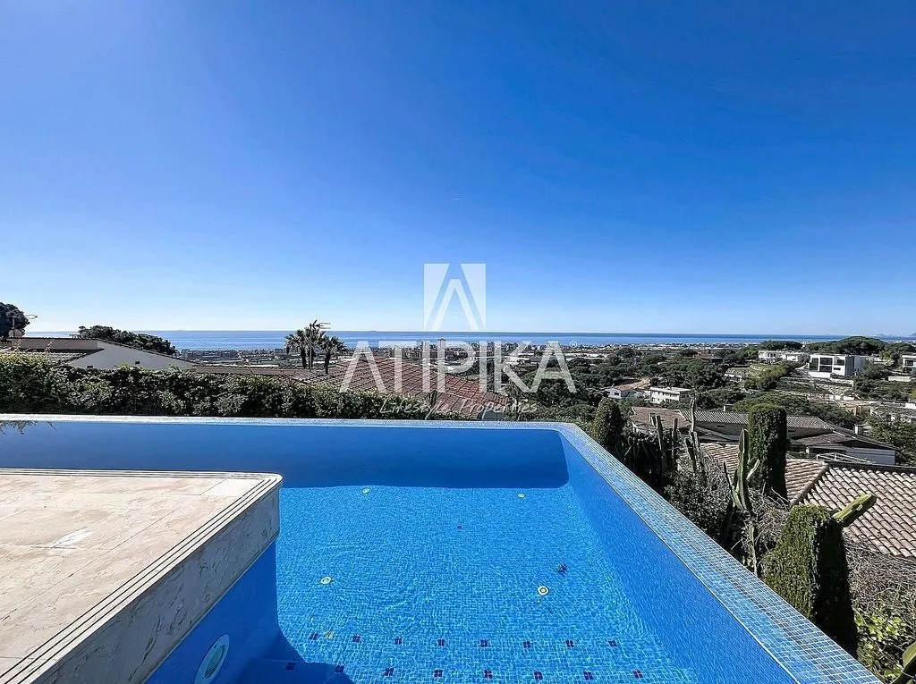 Bassein - Seasonal Chalet with Pool in Cabrils