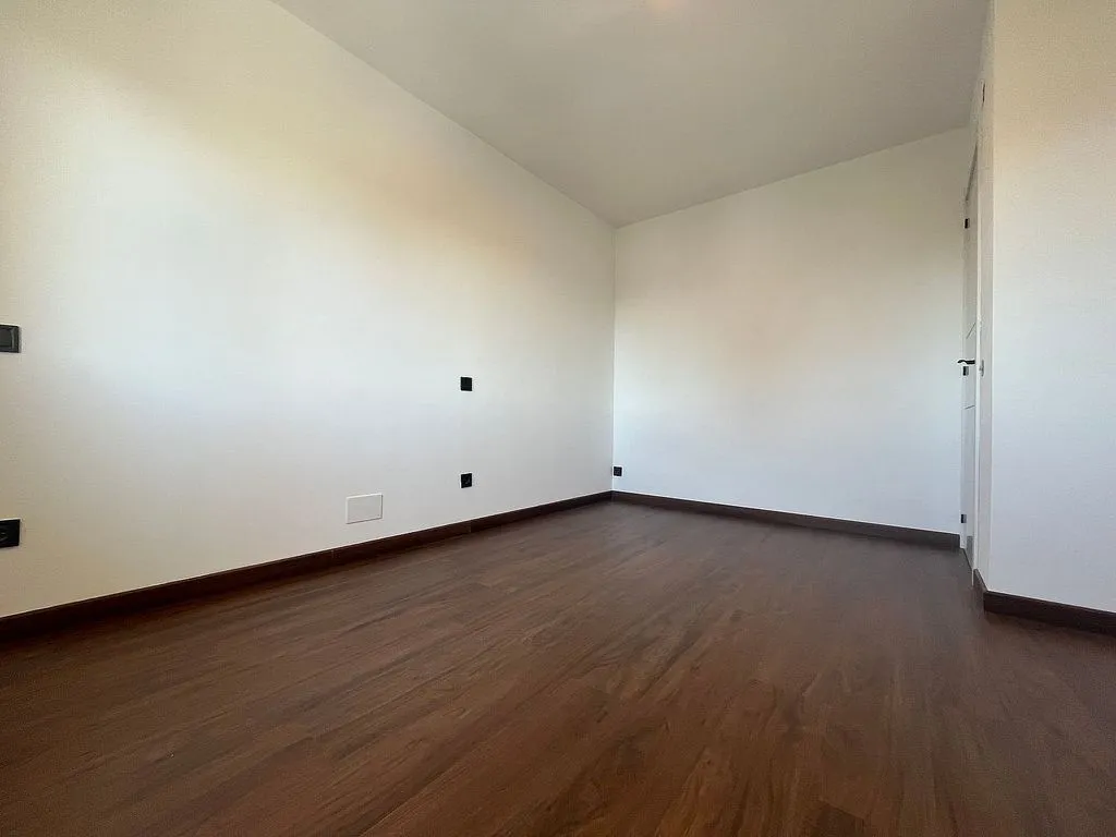 Rooms - Apartment with Terrace in Canillas, Madrid
