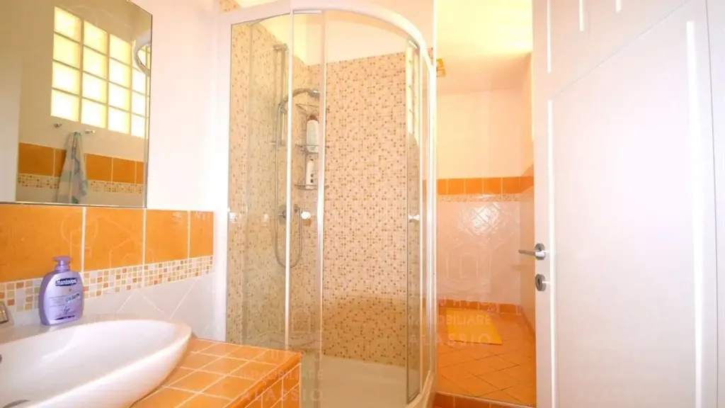 Vannitoad - Sea View Apartment with Balcony in Alassio
