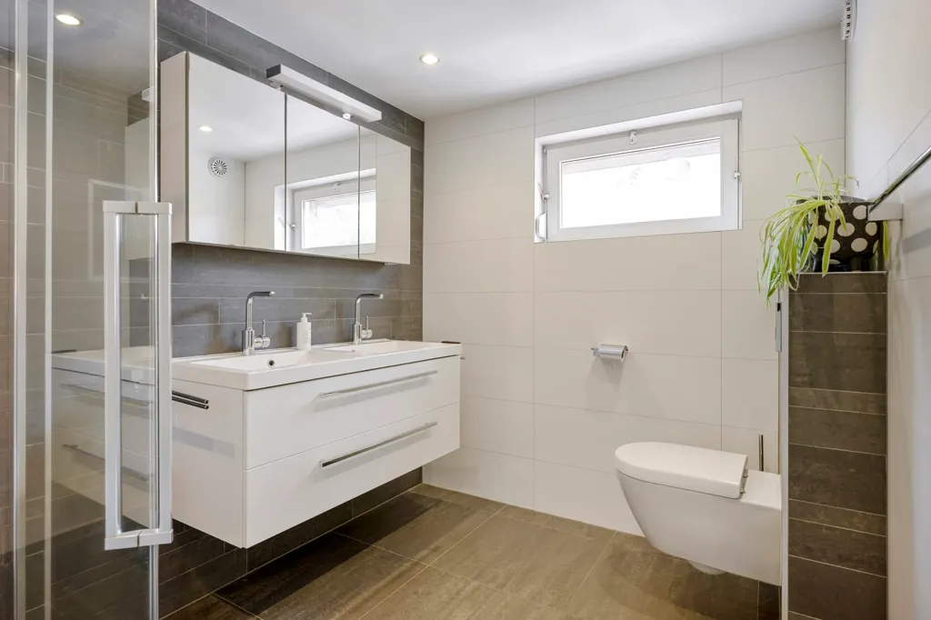 Vannitoad - Spacious House with Deep Garden in Born