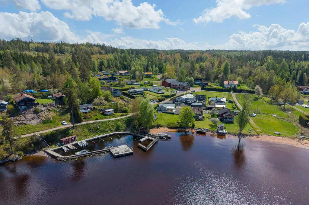 4-toaline maja asukohas Gullspångs kommun