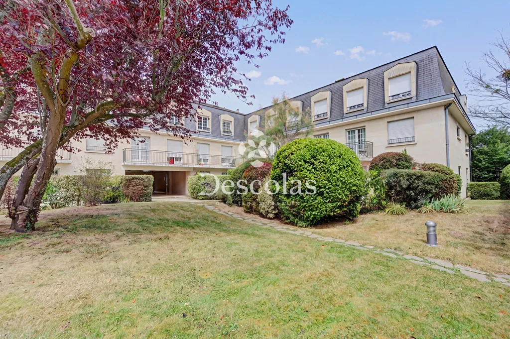 Giardino - Duplex Apartment with Park View in Le Pecq