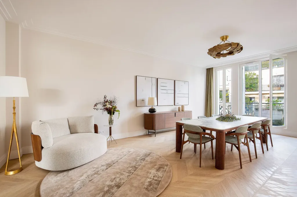 Söögituba - Art Deco Apartment with Balcony in Paris 16