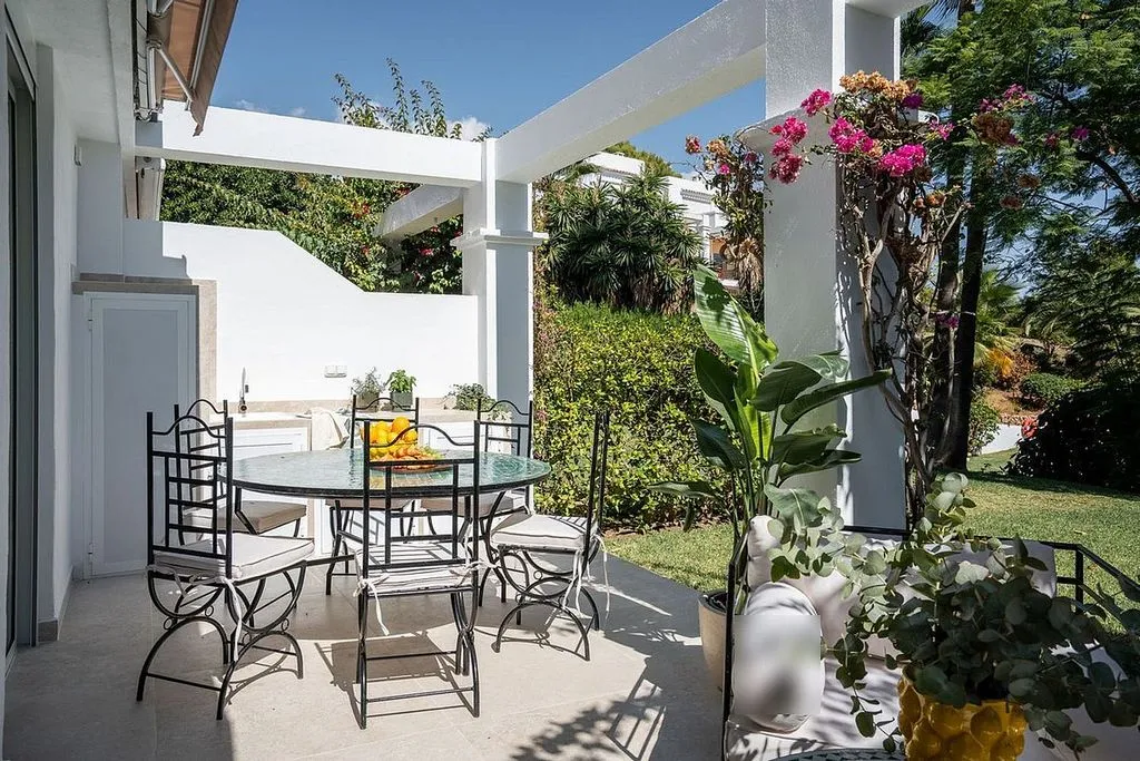 Terrazza - Reformed Apartment with Pool in La Quinta, Marbella