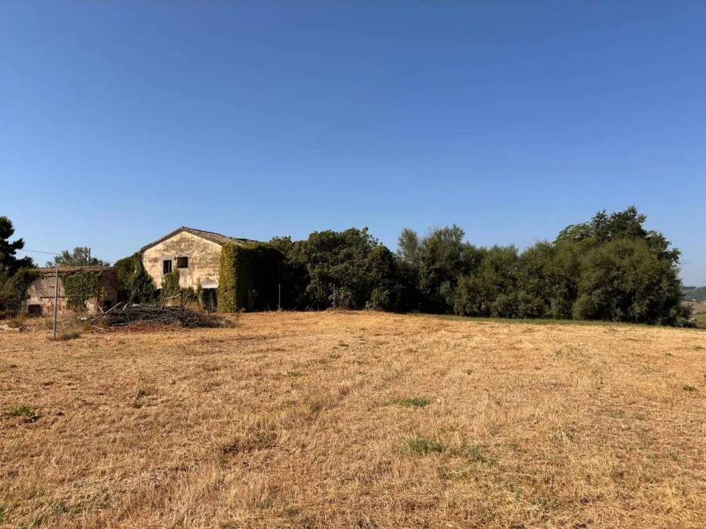 Aed - Rustic Property with Sea View in Montemarciano