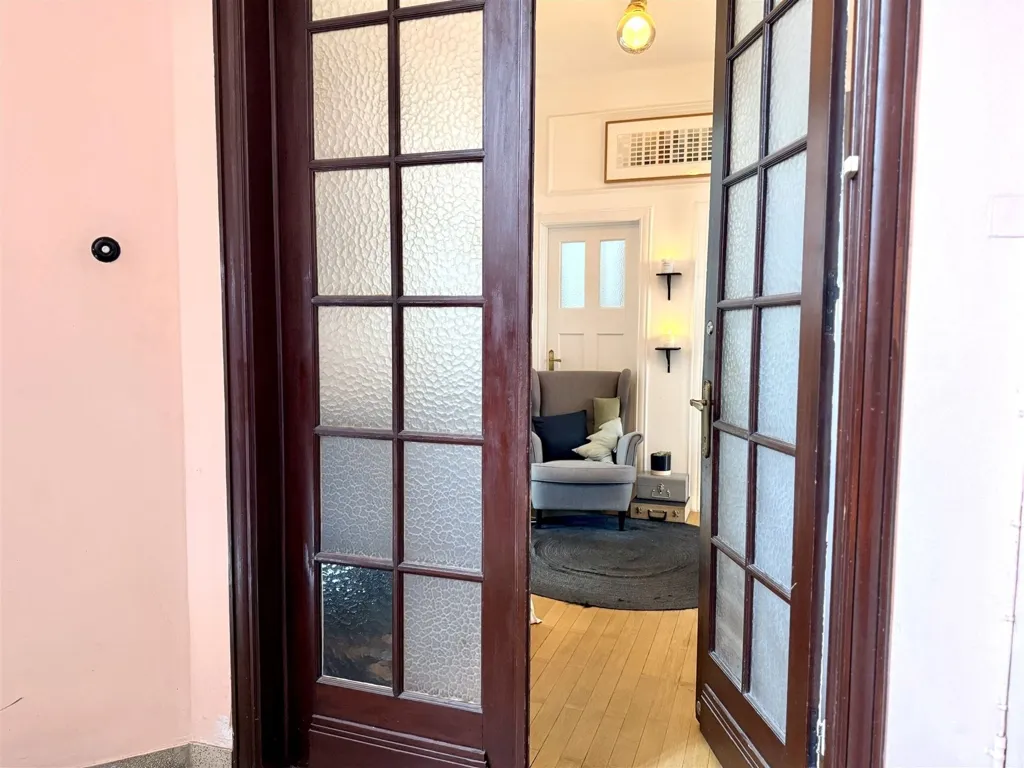 Entrée - Appartement Rénové avec Caractère à Namur