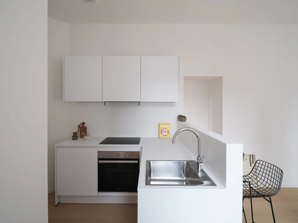 Kitchen - Renovated 1-Bedroom with Courtyard in Gent Zuid