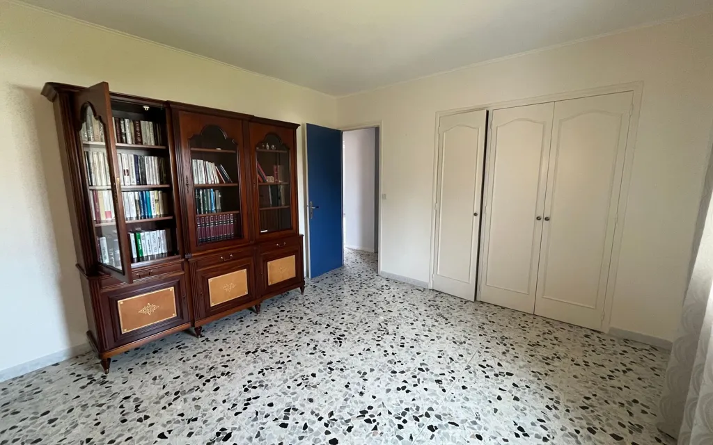 Chambres - Maison avec Jardin et Terrasse à Lunel