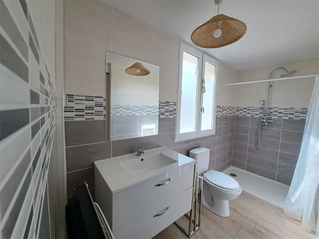 Vannitoad - Character House with Pool in Saint-Marcellin