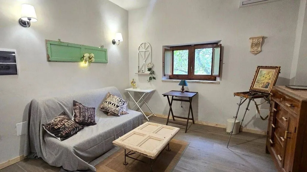Elutuba - Country House with Lake View in Baschi, Umbria