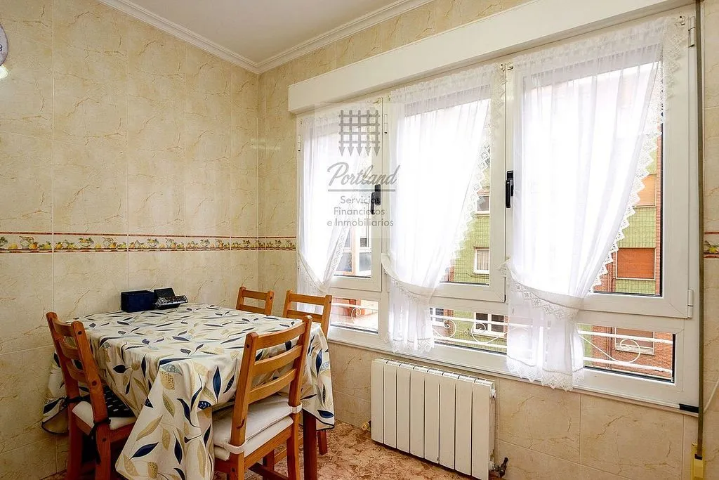 Salle à manger - Modern Flat with Sea View in Gijón