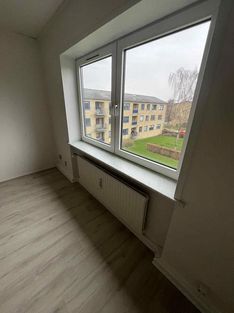 Pièces - 1-Bedroom Flat with Natural Light in Doktorvænget