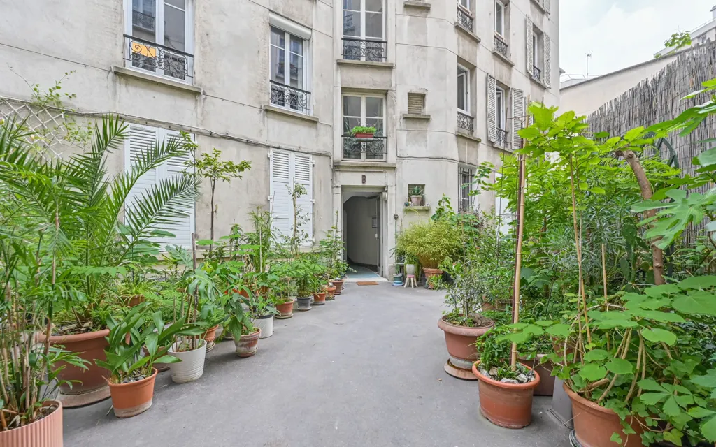 Jardin - Appartement avec Combles Aménageables à Paris 18ème