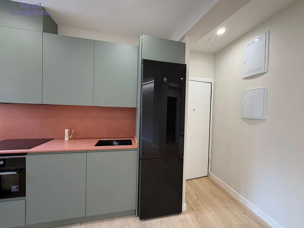 Cucina - Modernised Apartment with Balcony in Logroño
