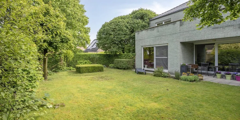 Jardin - Maison avec Espace Bureau dans le Quartier Prisé de Hoogstraten