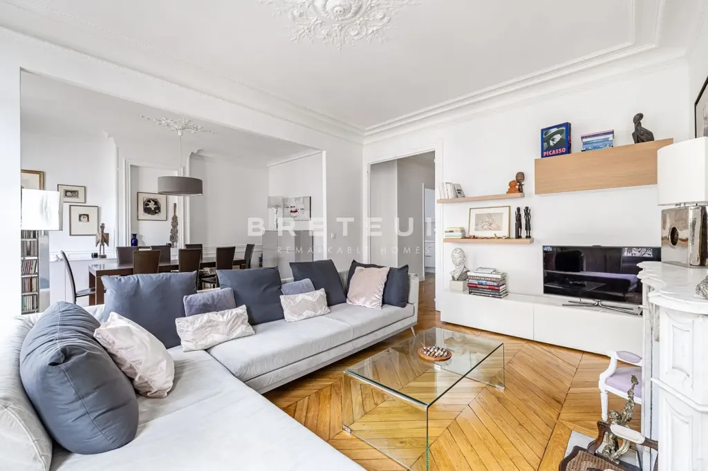 Séjour - Appartement en Pierre de Taille avec Vue Sud-Ouest à Paris
