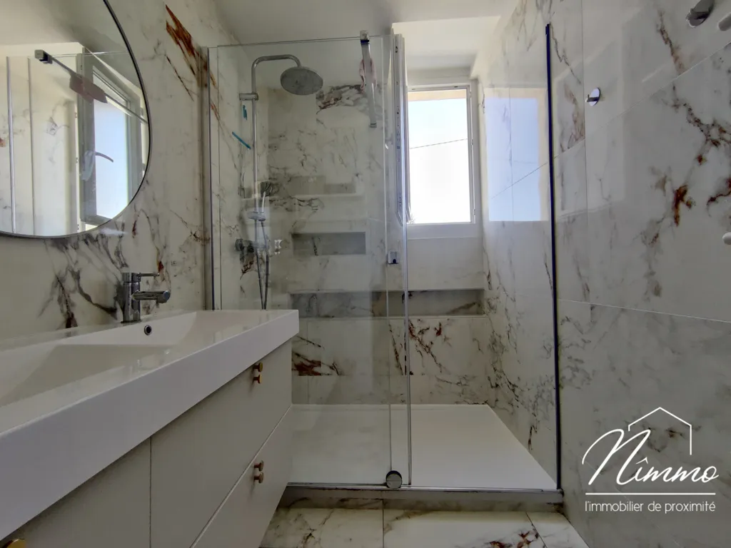 Vannitoad - Bright T3 Apartment with Balcony in Nîmes