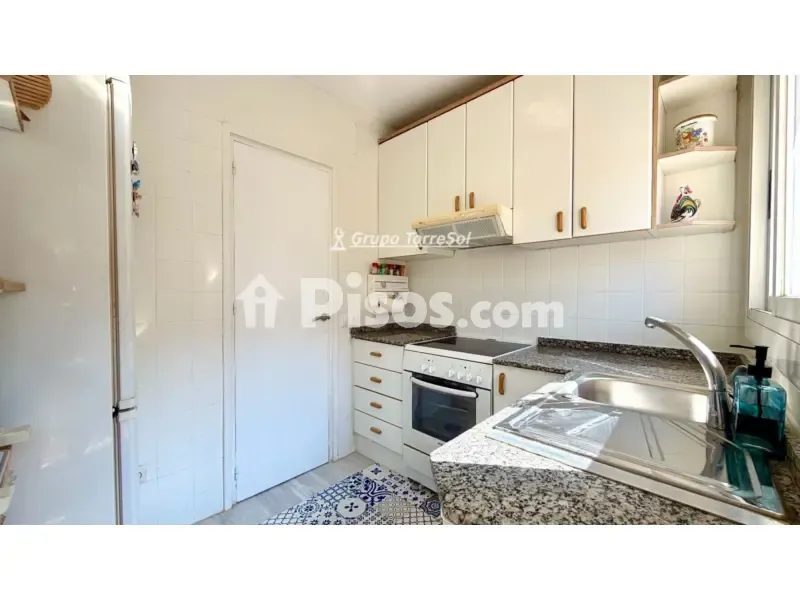 Köök - Charming Attic with Two Terraces in Carrer de l'Ebre