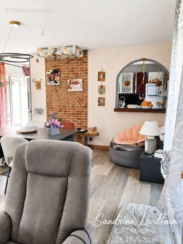 Elutuba - Spacious Detached House with Garden in Beaumont-le-Roger