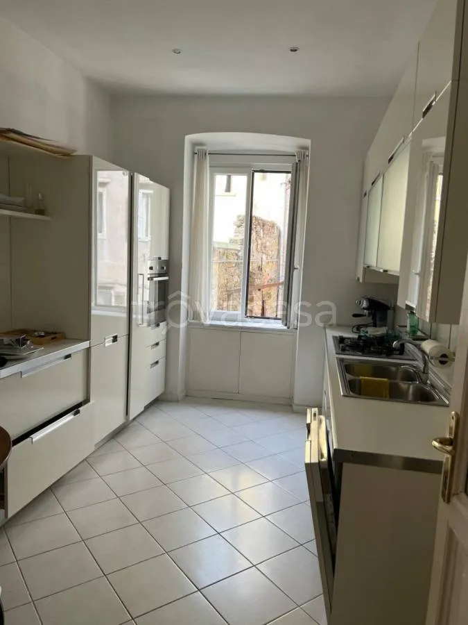 Cucina - Spacious Triplex in Central Trieste
