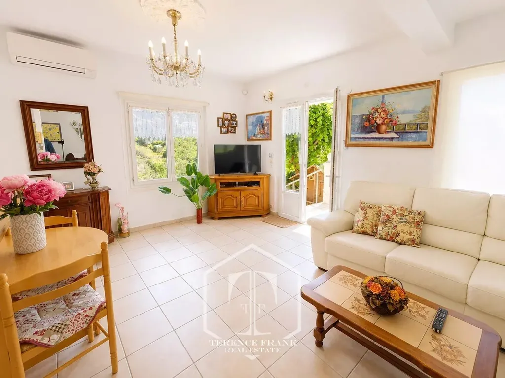 Séjour - Appartement avec Piscine et Terrasse à Aspremont