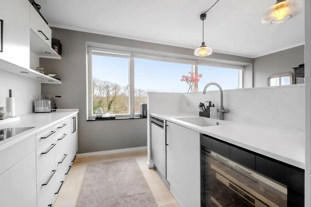 Köök - Apartment with Garden in Hellerup