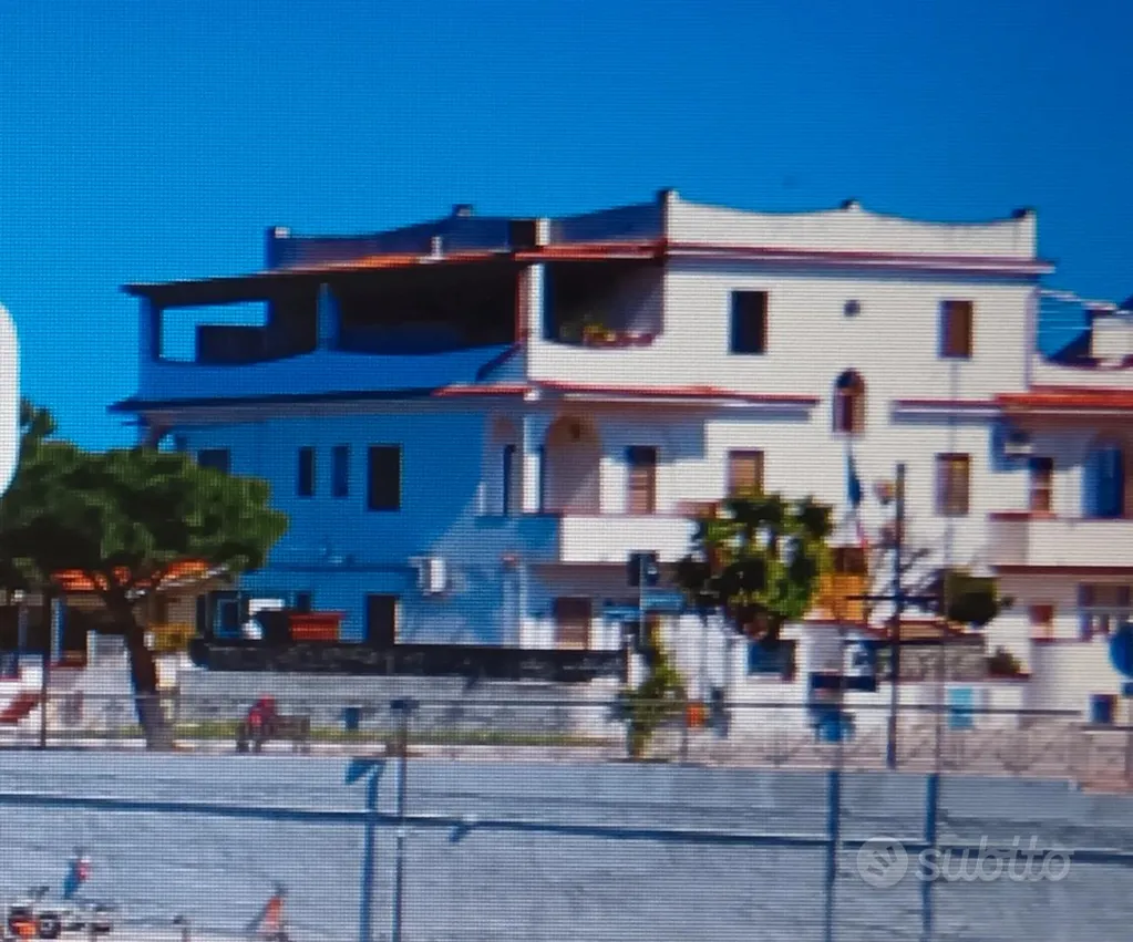 Sea View Apartment in Varano Foce