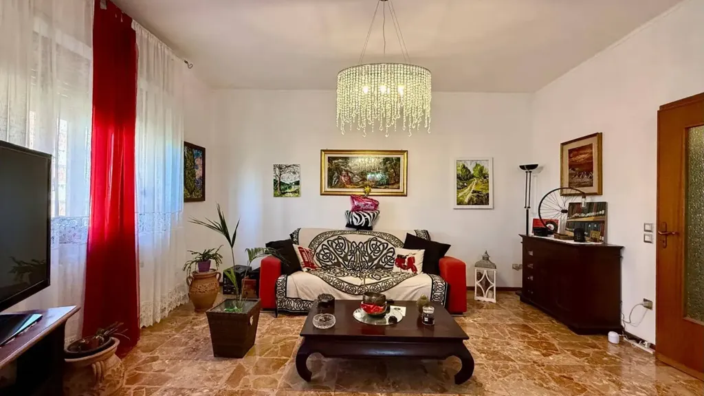 Séjour - Apartment with Balcony in Alessandria