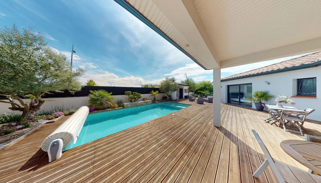 Piscine - Maison Contemporaine avec Piscine à Plaisance-Du-Touch