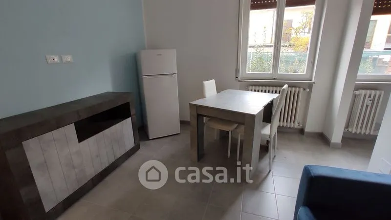 Elutuba - Fully Furnished Flat with Shared Garden in Novara