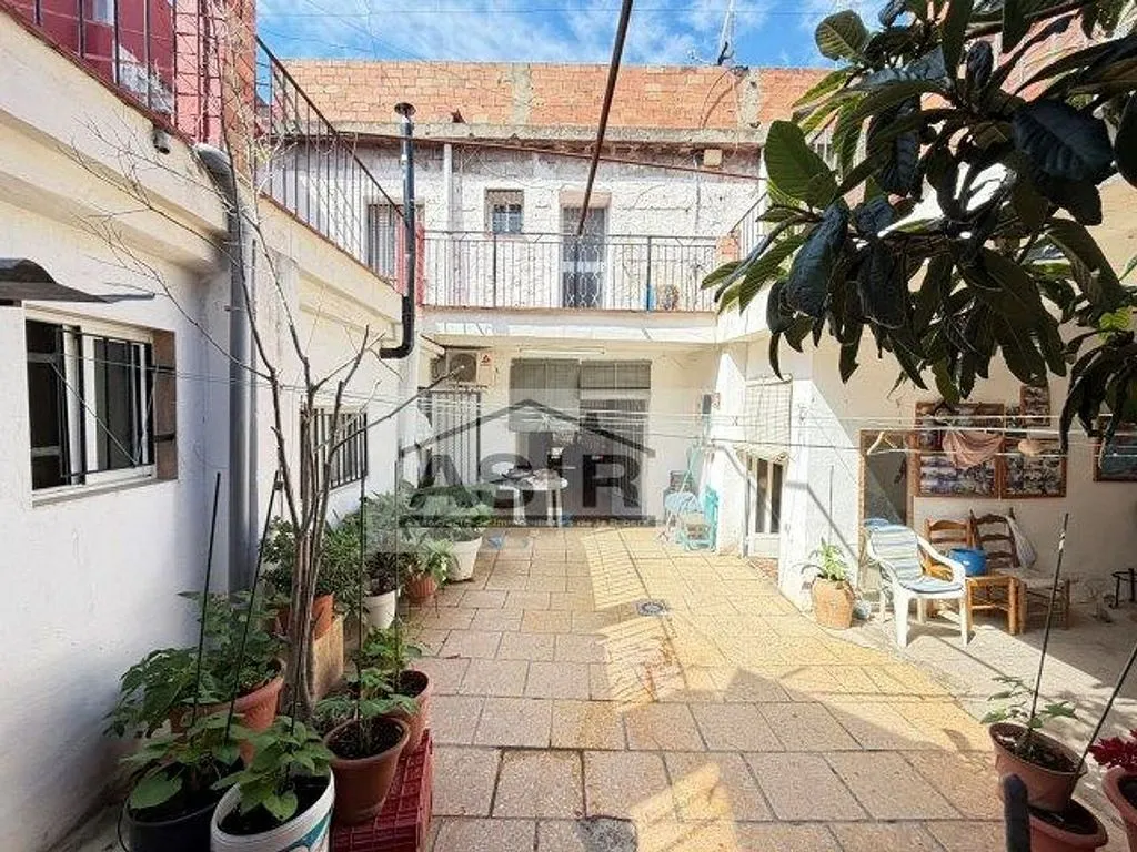 Jardin - Detached House with Pool in De Lutxana